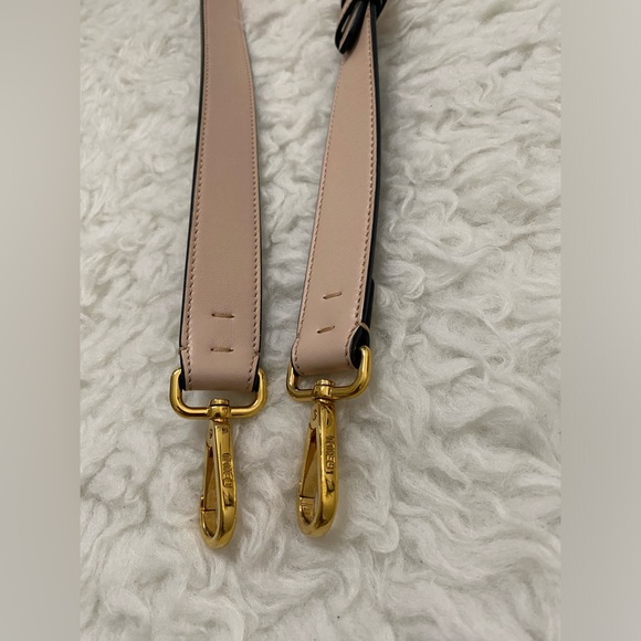 Fendi Strap Blush pink & Black - Picture 4 of 9